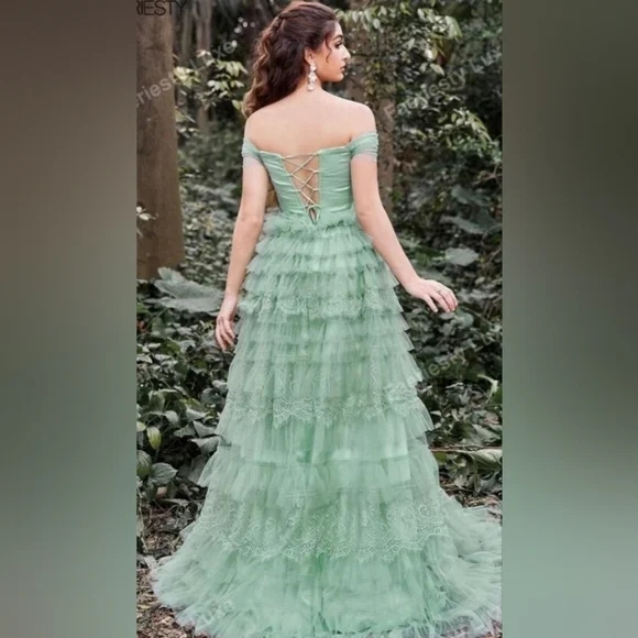Faeriesty Off Shoulder Tulle Layered Dress In Pale Green - Picture 8 of 10